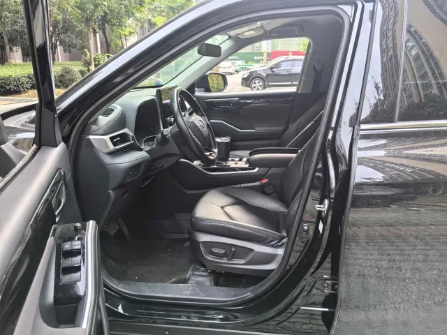 Toyota Highlander — Фото автомобиля 8