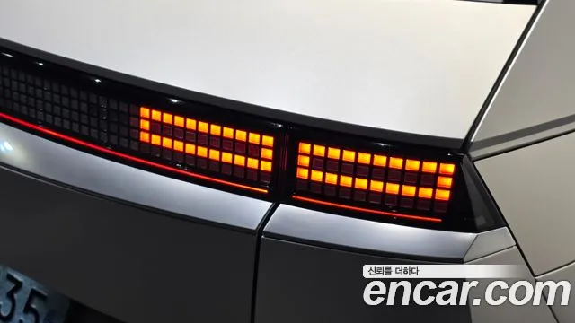 Hyundai Ioniq 5 — Фото автомобиля 8