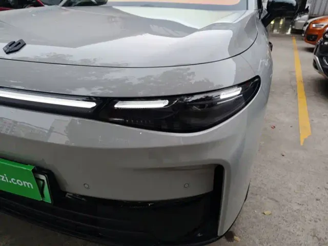 Leapmotor C10 — Фото автомобиля 23