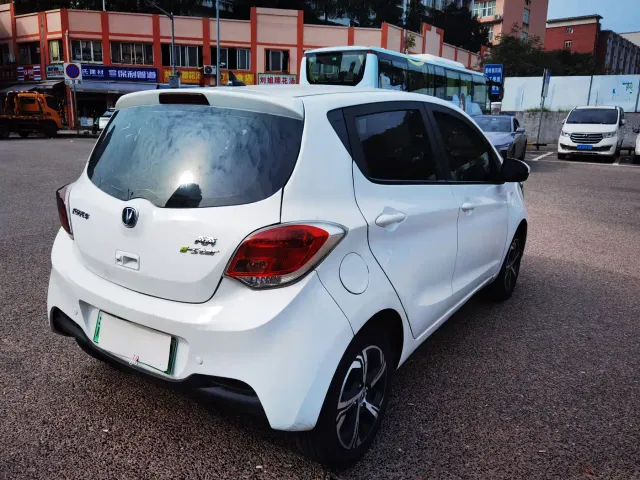 Changan Benben E-Star — Фото автомобиля 6