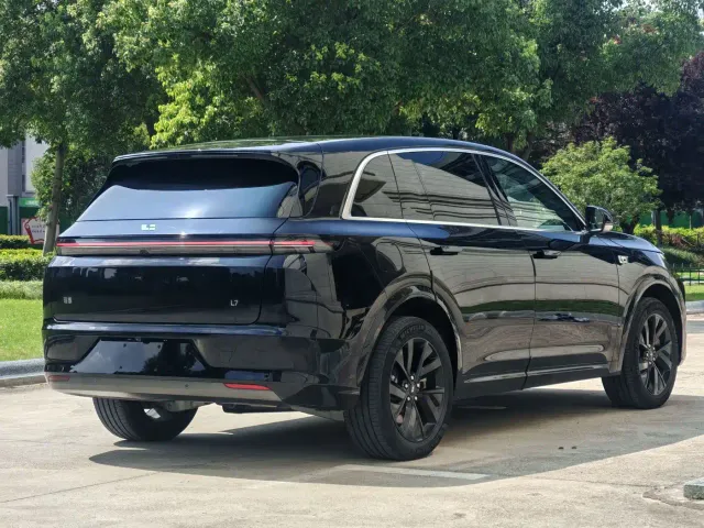 Li Auto L7 — Фото автомобиля 3