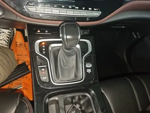 GAC Trumpchi M6 — Фото автомобиля 13