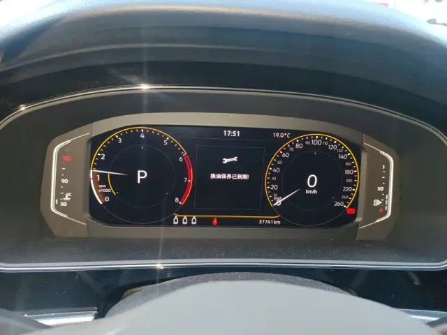 Volkswagen Passat — Фото автомобиля 12