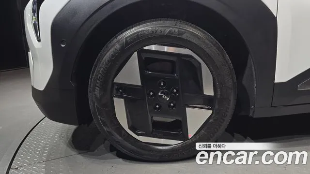 Kia EV3 — Фото автомобиля 5