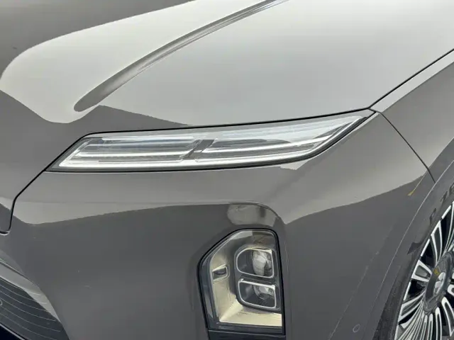 Nio ES8 — Фото автомобиля 18