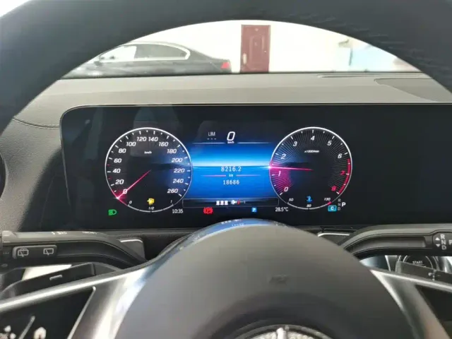 Mercedes-Benz GLB-Class — Фото автомобиля 11