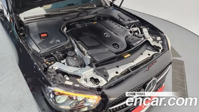 Mercedes-Benz E-Class — Фото автомобиля 6