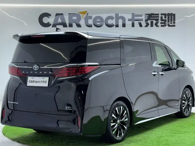 Toyota Alphard — Фото автомобиля 6