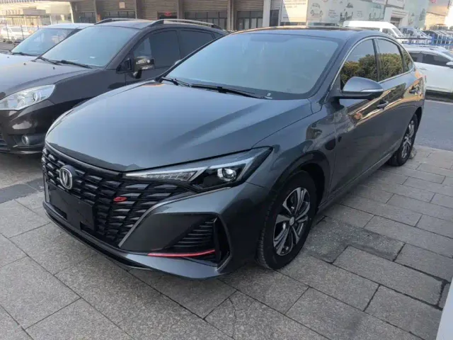 Фотография автомобиля — Changan Eado