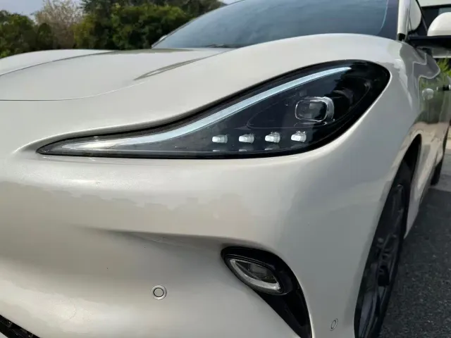 IM Motors LS6 — Фото автомобиля 24