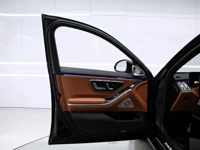 Mercedes-Benz S-Class — Фото автомобиля 12