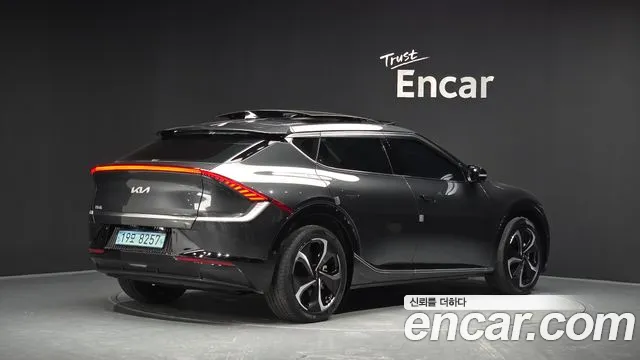 Kia EV6 — Фото автомобиля 2