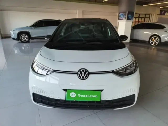 Volkswagen ID.3 — Фото автомобиля 2