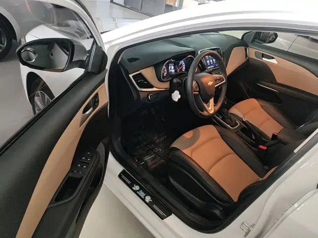 Chevrolet Monza — Фото автомобиля 15