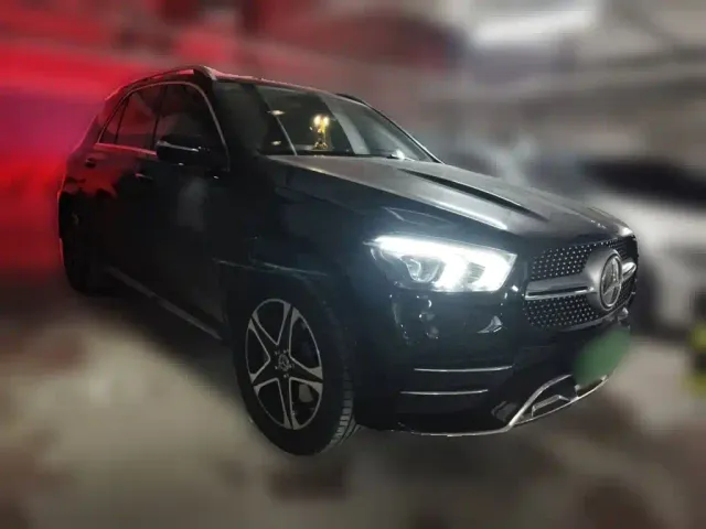 Mercedes-Benz GLE-Class — Фото автомобиля 3