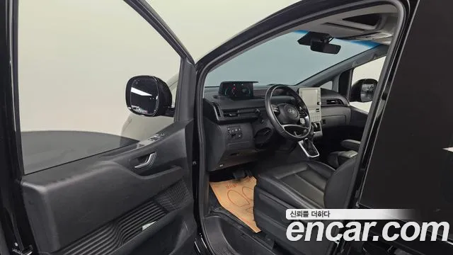 Hyundai Staria Staria — Фото автомобиля 10