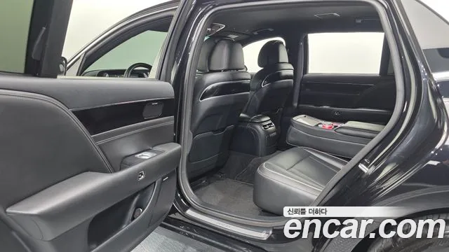 Genesis G90 Бензин 3.5 турбо AWD — Фото автомобиля 3