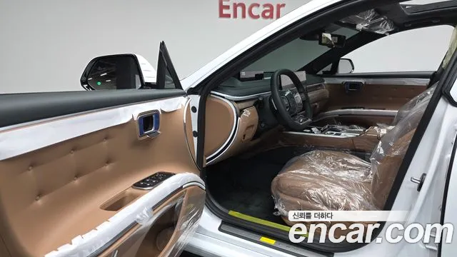 Hyundai Grandeur Новый Grandeur (GN7) 2.5 Бензин 2WD — Фото автомобиля 10