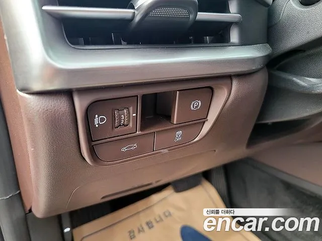 Hyundai Grandeur Grandeur (GN7) 2.5 Бензин 2WD — Фото автомобиля 13
