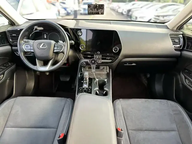 Lexus NX — Фото автомобиля 8