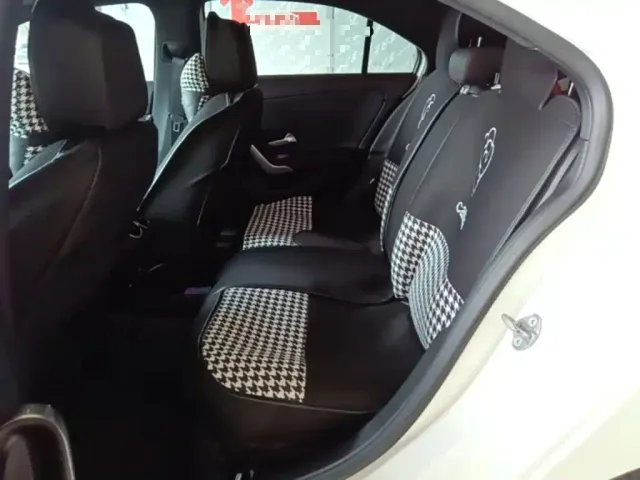 Mercedes-Benz A-Class — Фото автомобиля 16