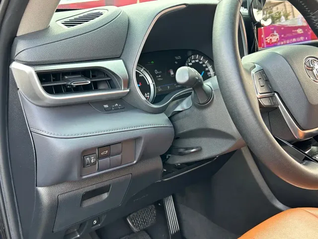 Toyota Highlander — Фото автомобиля 13