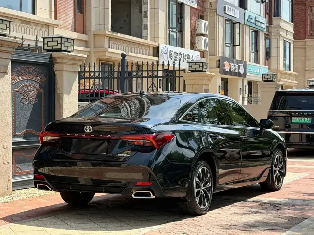 Toyota Avalon 2022 2.0L Progressive Edition — Фото автомобиля 7