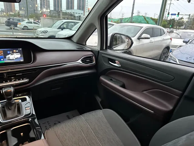 GAC Trumpchi M6 — Фото автомобиля 16
