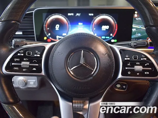 Mercedes-Benz GLS-Class — Фото автомобиля 9
