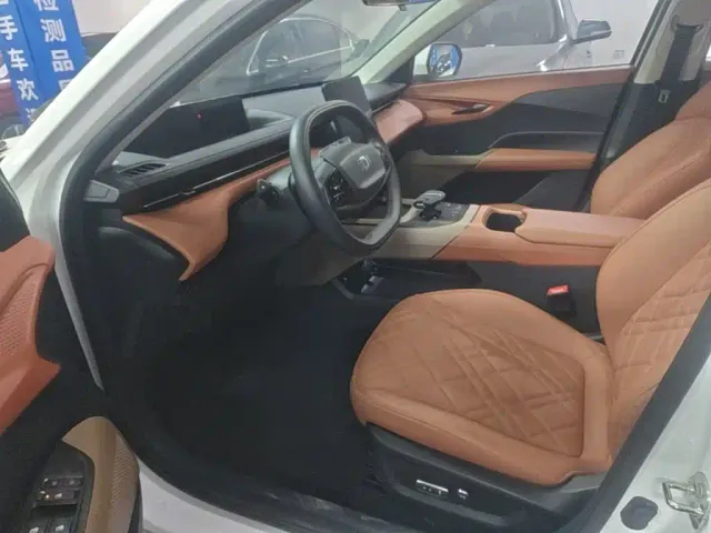 Changan Qiyuan Changan Qiyuan A05 2024 70 Pro — Фото автомобиля 14