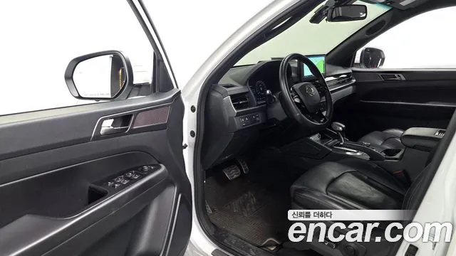 KG_Mobility_Ssangyong Rexton Новый Rexton Sport Khan Дизель 2.2 4WD — Фото автомобиля 10