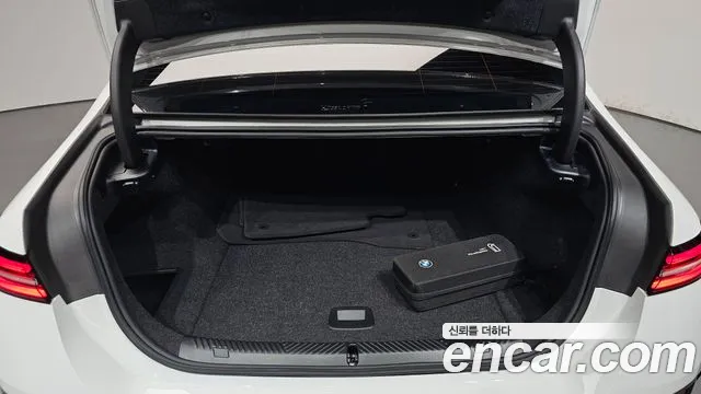 BMW i5 G60 — Фото автомобиля 26