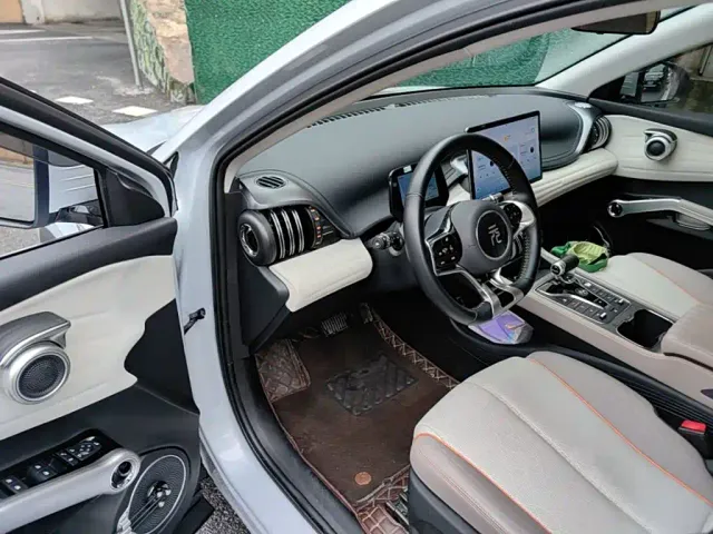 BYD Yuan PLUS — Фото автомобиля 15