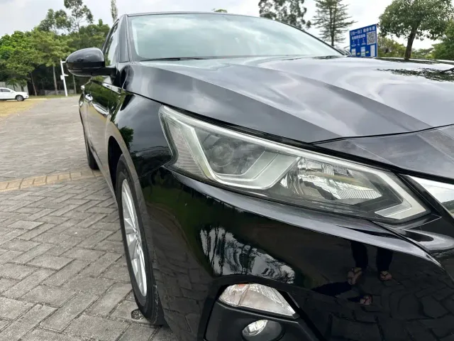 Nissan Teana — Фото автомобиля 9