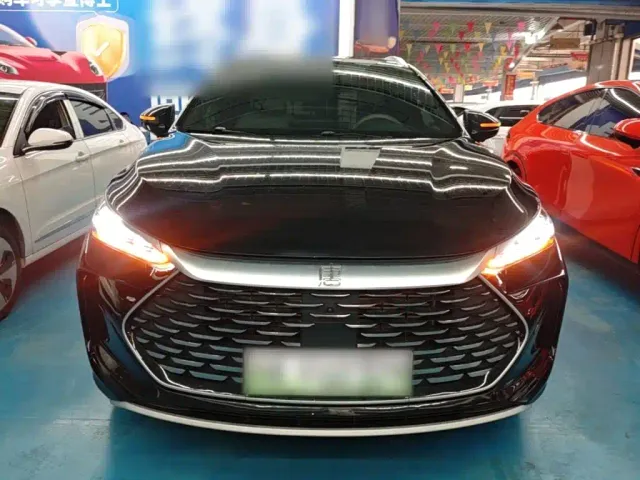 BYD Tang — Фото автомобиля 2
