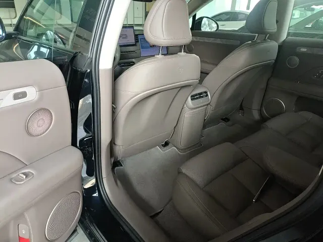 IM Motors LS6 — Фото автомобиля 4