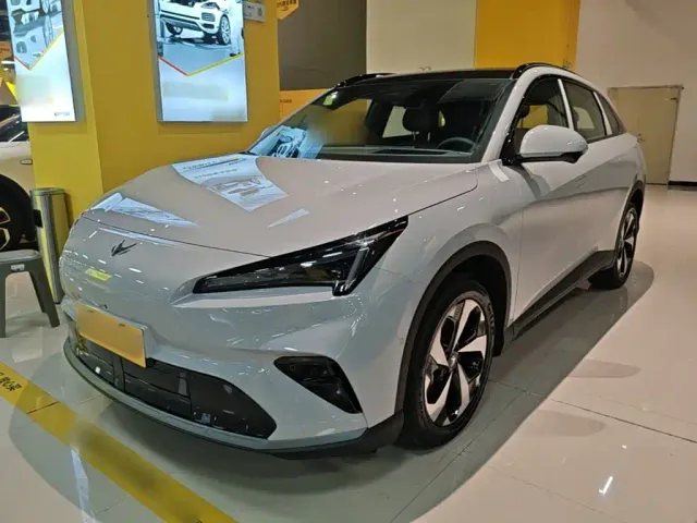 Фотография автомобиля — Arcfox Alpha T5