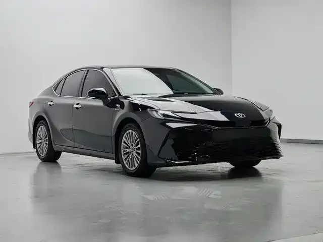 Toyota Camry — Фото автомобиля 3