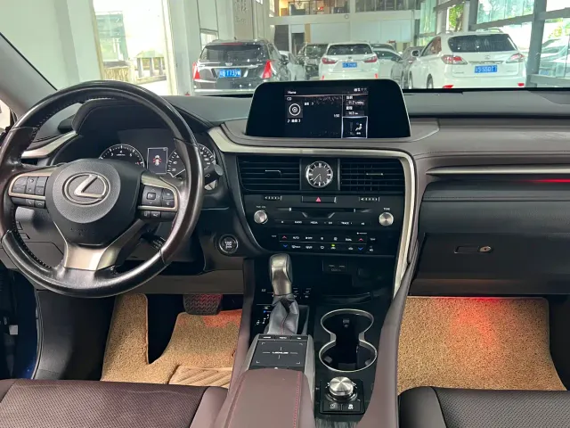 Lexus RX — Фото автомобиля 12
