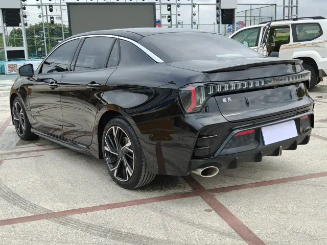 Lynk & Co 03 — Фото автомобиля 13