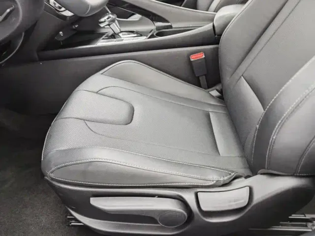 Hyundai Elantra — Фото автомобиля 20