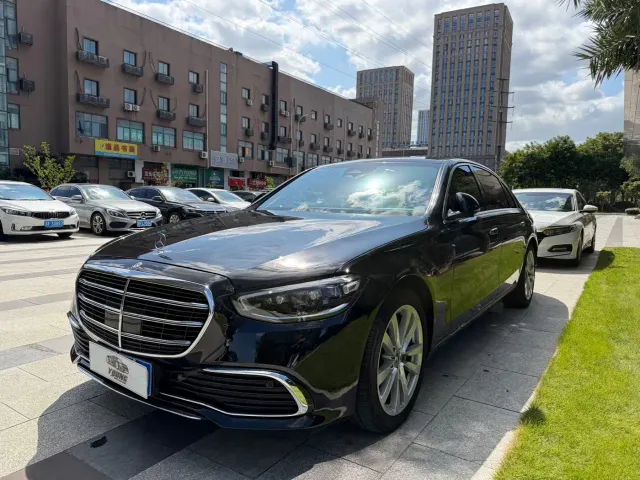 Mercedes-Benz S-Class — Фото автомобиля 3