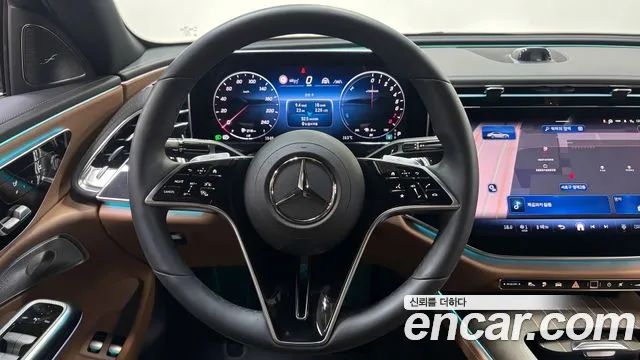 Mercedes-Benz E-Class — Фото автомобиля 12