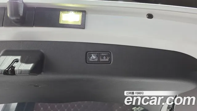 Genesis GV70 — Фото автомобиля 24