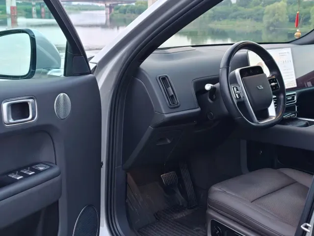 Li Auto L9 — Фото автомобиля 5