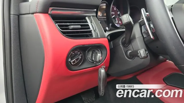 Porsche Macan — Фото автомобиля 25