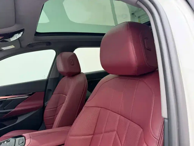 BMW 5 Series — Фото автомобиля 16