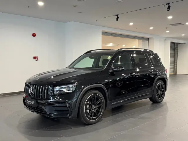 Фотография автомобиля — Mercedes-Benz GLB AMG