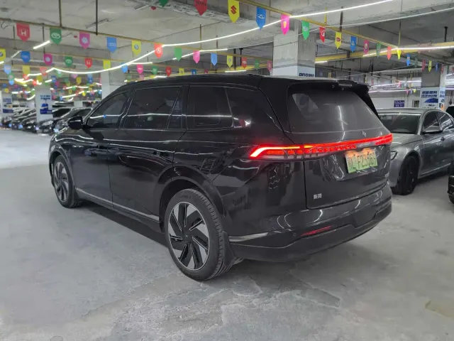 Dongfeng eπ 008 — Фото автомобиля 17