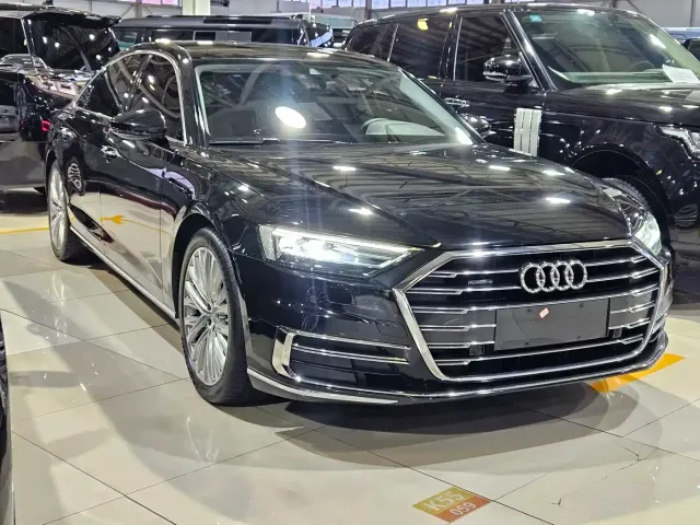 Audi Audi A8 2022 A8L 50 TFSI quattro Comfort Collector's Edition — Фото автомобиля 3